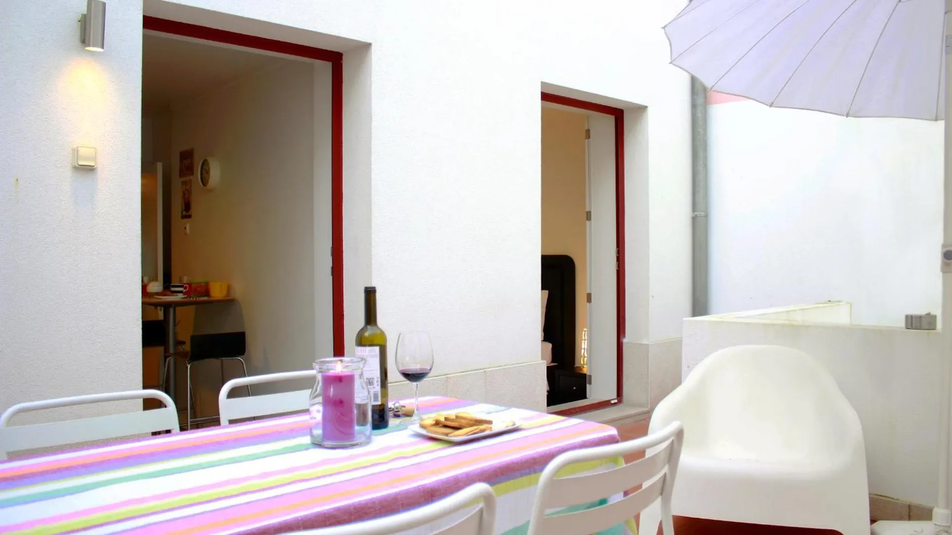 דירה ליסבון Joivy Modern 1-Bed Apt With Terrace, Moments From Sao Bento Palace פורטוגל