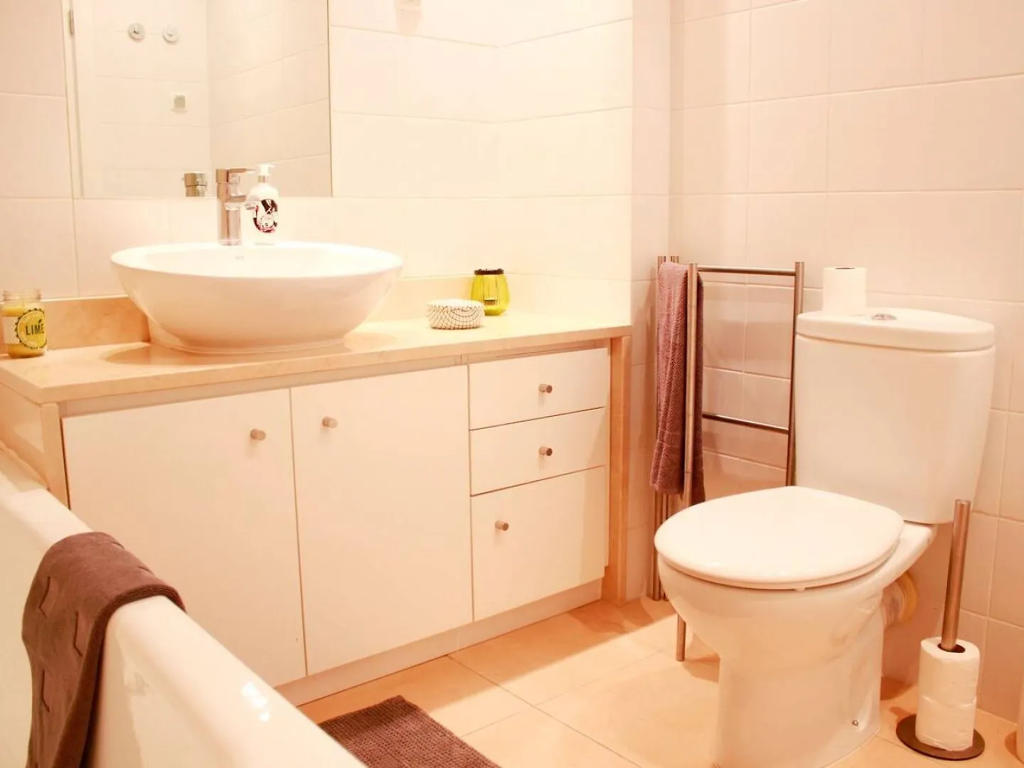 Διαμέρισμα Joivy Modern 1-Bed Apt With Terrace, Moments From Sao Bento Palace Lisboa