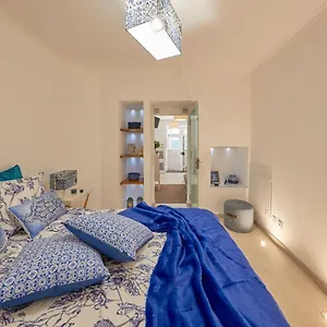 Apartment Charming In Adamastor Lisbon! Perfect Location - Super But Calm!, Lisbon